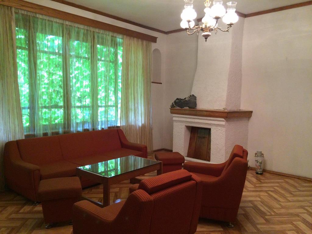 Отель Green House Лагодехи Экстерьер фото